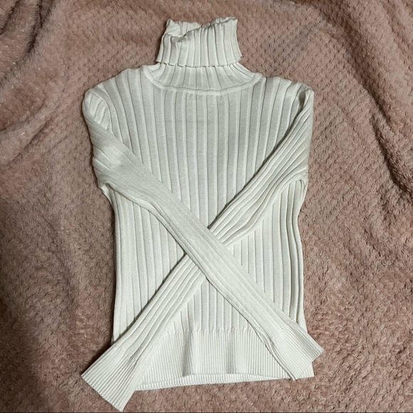 High turtle neck - Picture 1 of 1